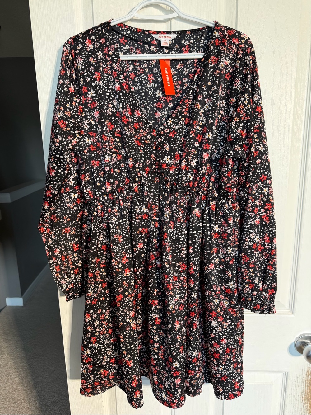 Joe Fresh Black Long-Sleeve Floral Babydoll Dress with Red Accents
